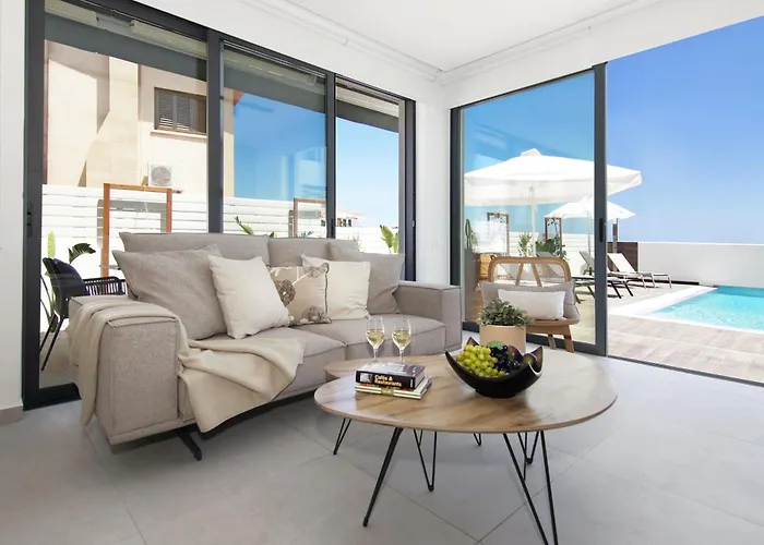 Villa Votsalo - 30m From Med Sea